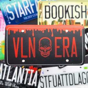 Sticker schurkentijdperk boekenachtig, VLN-tijdperk ijdelheid nummerplaat Kindle-accessoire met mat metallic effect, donkere fantasie