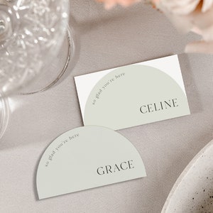 Salie groene bruiloft plaatskaarten sjabloon, Canva Arch plaatskaartsjabloon, Instant Download