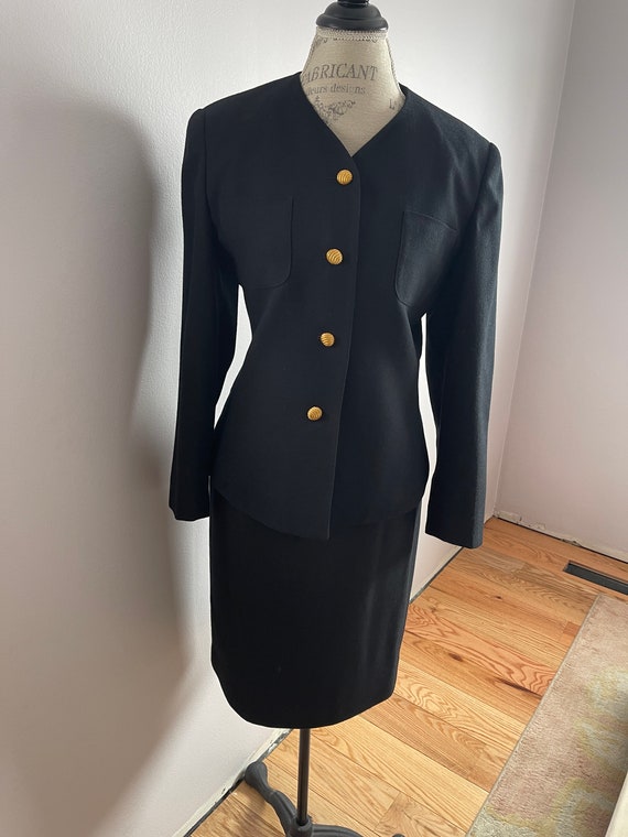 4 button skirt suit online