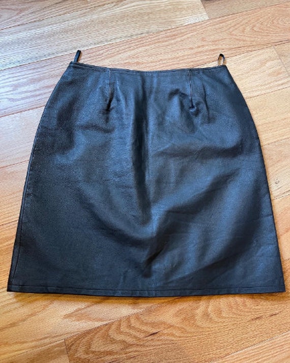 Vintage black leather Womens skirt Size 15 circa … - image 4