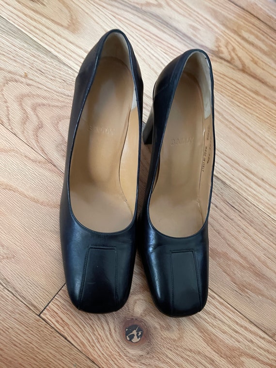 Vintage Bally Womens Size 8 Black leather Pumps Sq