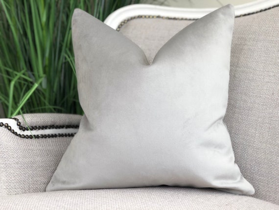 One Cream Belgian Linen Zippered Pillow cover / 12x18 Pillow cover / Plain  20x20 pillow cover / Cream 18x18 / Solid Cream Cushion