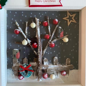 Pebble Robin Christmas art deep frame picture