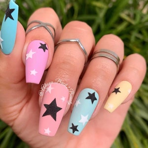 Textured Stars Nails/ Pastel Press on Nails/ Handpainted Stars Nails