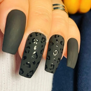 Reusable Cheetah Press on Nails/ Matte Nails/Glue On Nails/ Short Nails/ Long Nails/ Coffin/ Stiletto, Square/Almond/ Oval