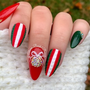 Green and Red Christmas Nails/ Textured Press on Nails/ Winter Press on Nails/ Sweater Nails
