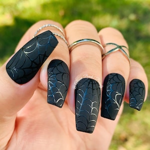 Reusable Spider Web Press on Nails/ Halloween Nails/ Press On Nails/ Hand Painted/ Fake Nails/ Glue On Nails/ False Nails Medium coffin