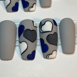 Handpainted Valentines Press on Nails/ Gray Valentines Nails/ Hearts Nails image 4