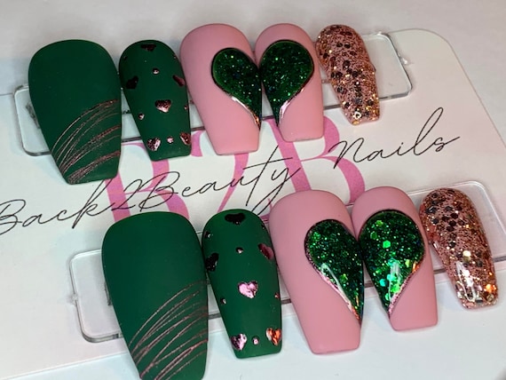 Handpainted Valentines Press on Nails/ Emerald Green and Pink Valentines  Nails/ Hearts Nails - Etsy