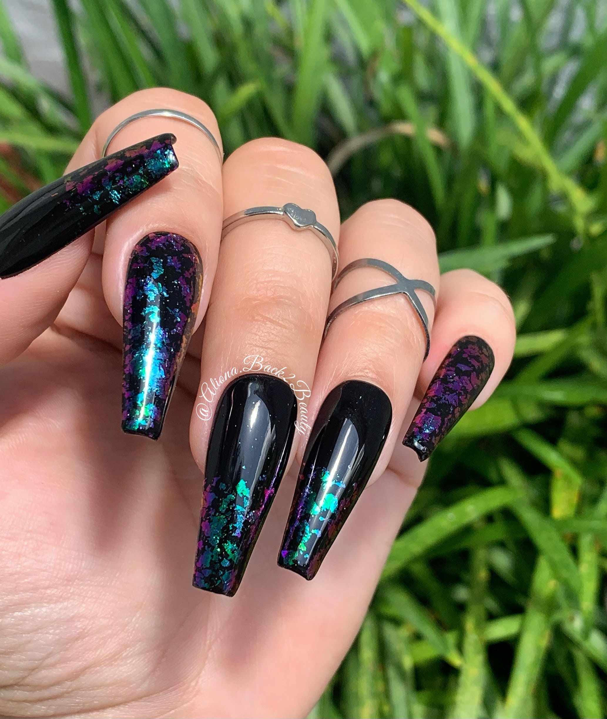 Black Nails With Chameleon Flakes Blue Green Shift Short Coffin Press on  Nails Full Set Any Shape Fall Nails Glitter 