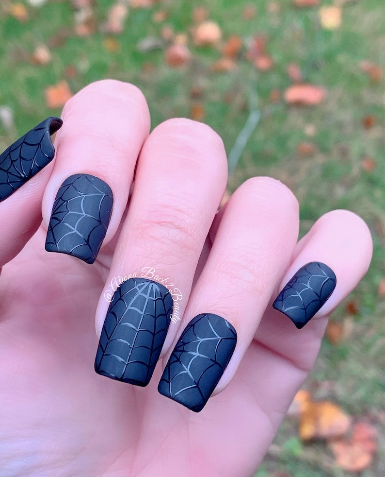 Reusable Spider Web Press on Nails/ Halloween Nails/ Press On Nails/ Hand Painted/ Fake Nails/ Glue On Nails/ False Nails image 2