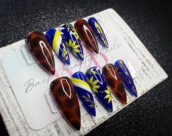 Sunlit Tortoise Press-On Nail Set | Tortoise Shell | Deep Navy Blue | Hand-Painted Sunflowers | Gold Chrome & Foil Accents | Handmade Nails