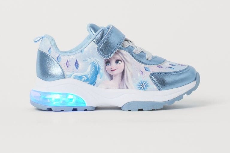 amazon flashing trainers