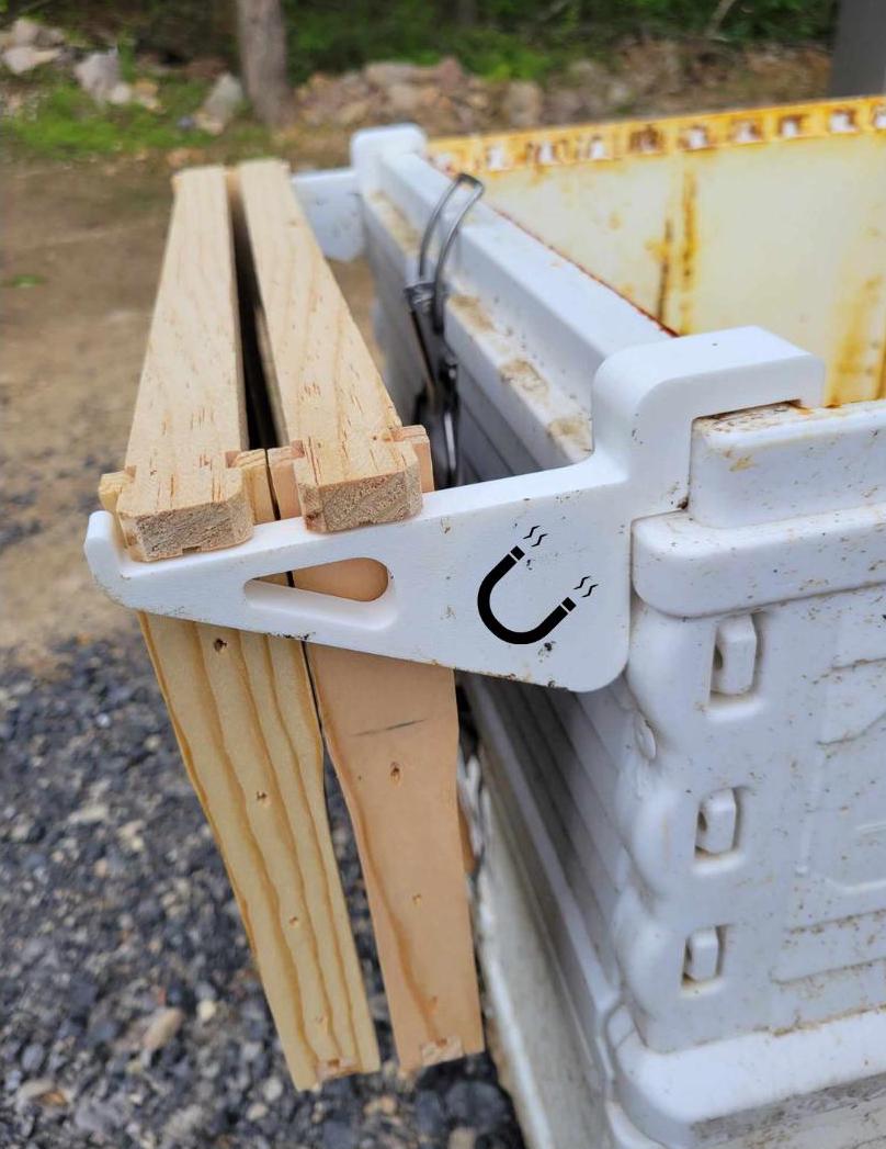 Apimaye Magnetic 2 Frame Holder Set (2)-Magnetic Hive Tool Holder-Beehive Inspection Perch-Hive Frame Holder-Beehive Accessories-Beekeeping