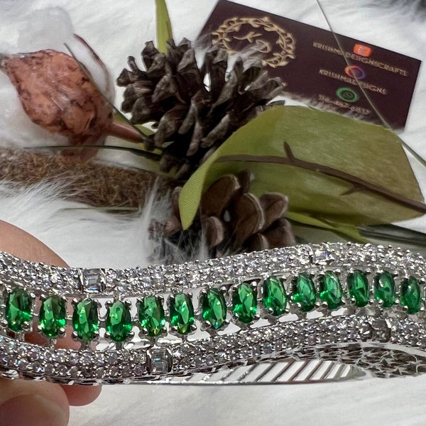 Beautiful Emerald Green Indian American Diamond HandCuff Braclet. Hand accessory, hand jewel. Statement Ad Bangle,Bracelet.Emerald Bracelet.