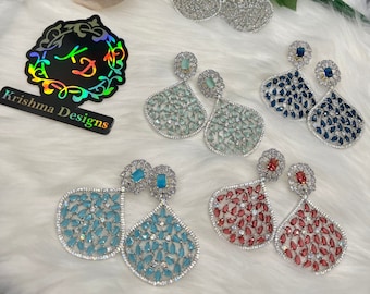 Pendiente colgante mediano de estilo diamante americano (AD) de alta gama/Perfecto para bodas, fiestas/Joyería india, pakistaní y nupcial.