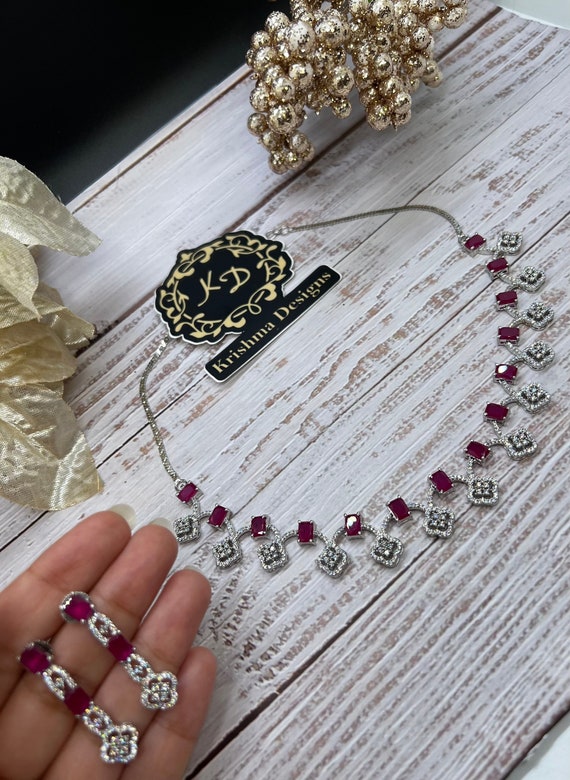 Ad necklace shop