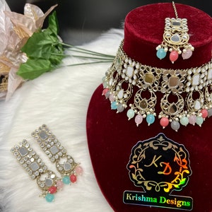 Hermoso conjunto de collar con espejo. Incluye mangtikka. Joyería nupcial india. Novia pakistaní. Regalo para ella. Conjunto de collar con espejo verde.