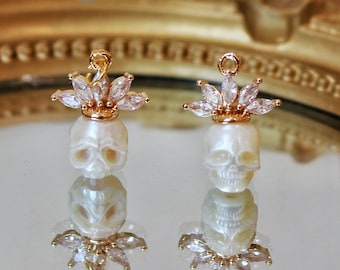 Hand-carved Pearl Skull necklace•Unique Pearl jewelry•Crying face and Smiley Face pendant •14k Gold filled necklace•