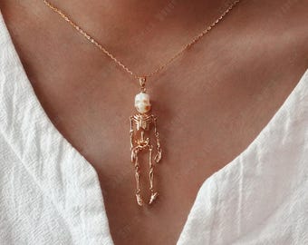 Natural Pearl Necklace •Hand-carved Skull •Skeleton Pearl Necklace • Unique Gothic Jewelry for Halloween Wedding Parties • Creepy Cute Gift