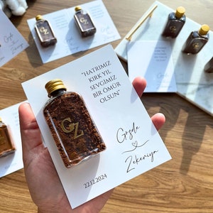 Spersonalizowane upominki weselne w postaci tureckiej kawy: rustykalny prezent dla gości