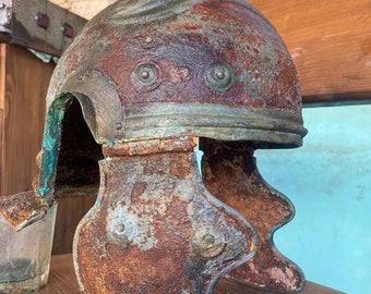 Oude Romeinse helm