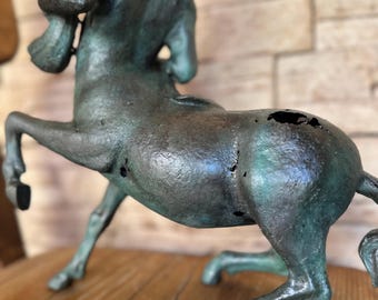 Centauro femenino de bronce de la antigua Roma