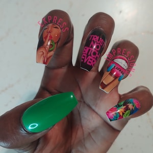 Colorful Press On Nails|Green Nails|Flowers Nails|Hard Gel Nails|Lip Nails|Pink Nails|Girly Nails|Long Nails|Press On Nails|Long Press Ons|
