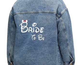 Idea de regalo nupcial: Bride to Be Jean Jacket - Disney Wedding Denim Jacket, chaqueta de jean