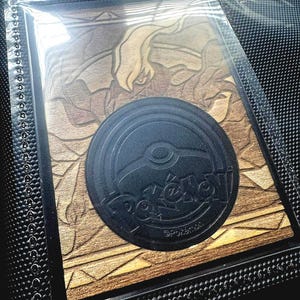 Benutzerdefinierte Darkrai Münzhalter Einsatz | Tcg Binder Seite aus Lindenholz mit Gravur
