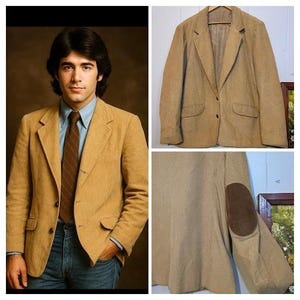 Puede incluir: Una blazer de pana color beige con solapas de muesca, dos bolsillos delanteros y cierre de dos botones. La blazer tiene coderas de ante marrón. El modelo lleva una camisa azul y una corbata marrón.
