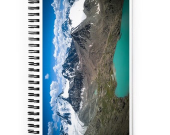 Cuaderno espiral de High Snowcapped Mountain Lake