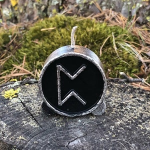 Natural wax candle - Perthro ᛈ - “Destiny” KEYWORDS: Fate, mysteries, occult, feminine fertility