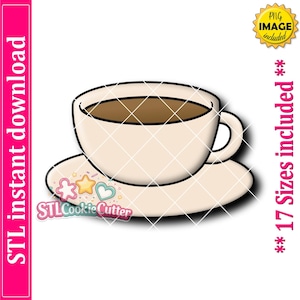 Puede incluir: Una ilustración digital de una taza de café beige sobre un plato a juego llena de líquido marrón oscuro. La imagen incluye el texto STL instant download, PNG image included y 17 Sizes included, con un pequeño gráfico de estrellas coloridas.