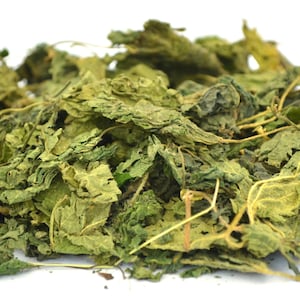 Getrocknete Brennessel Blatt 25g 200g Premium Tierfutter Leckereien für Hamster Chinchilla Kaninchen Reptil Schildkröte Pferde - EU Lieferant
