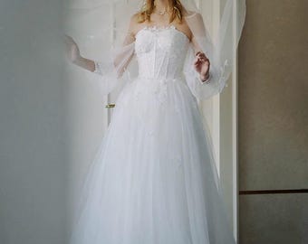 Puff sleeve bridal dress, floral boho wedding dress, A-line wedding dress, full length delicate dress, Ivory Lace Wedding