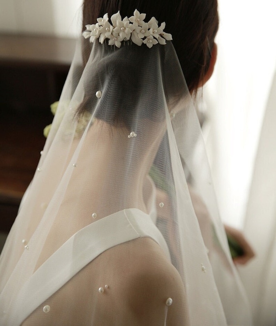 Pearls Ceramic Flowers Wedding Veil, Floral Bridal Veil  display picture 1