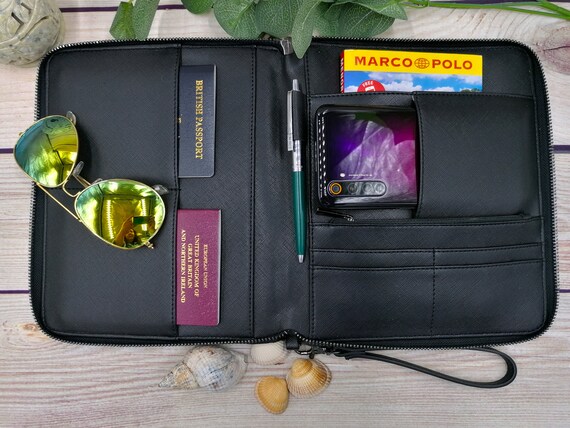 Travel organiser for tablets