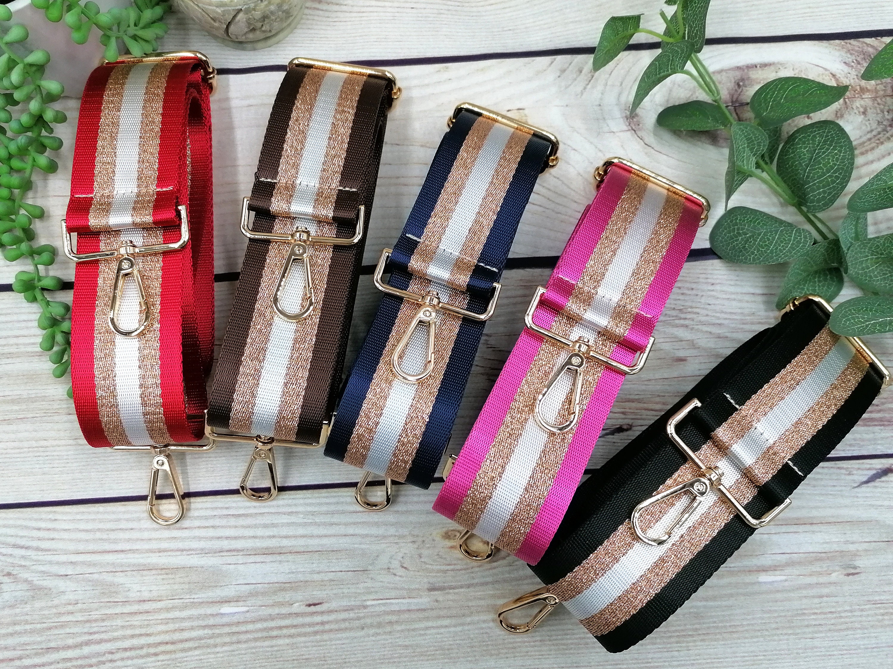 Removable store shoulder strap