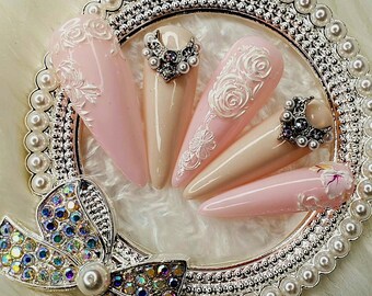 Pink And Ivory Floral Luxury Press-On Nail Set "Pretty In Lace"