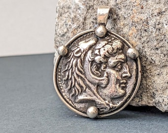 925 シルバーのペンダント。アレキサンダー大王が紀元前 4 世紀に鋳造
