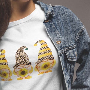 White cotton t-shirt and yellow sunflower gnomes with short sleeves