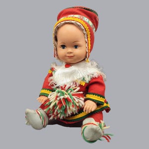 Vintage 1970s Finnish Sami Doll | Traditional Felt Costume | Lapland Folk Art Doll | Blonde Hair, 35 cm | Nordic Cultural Toy