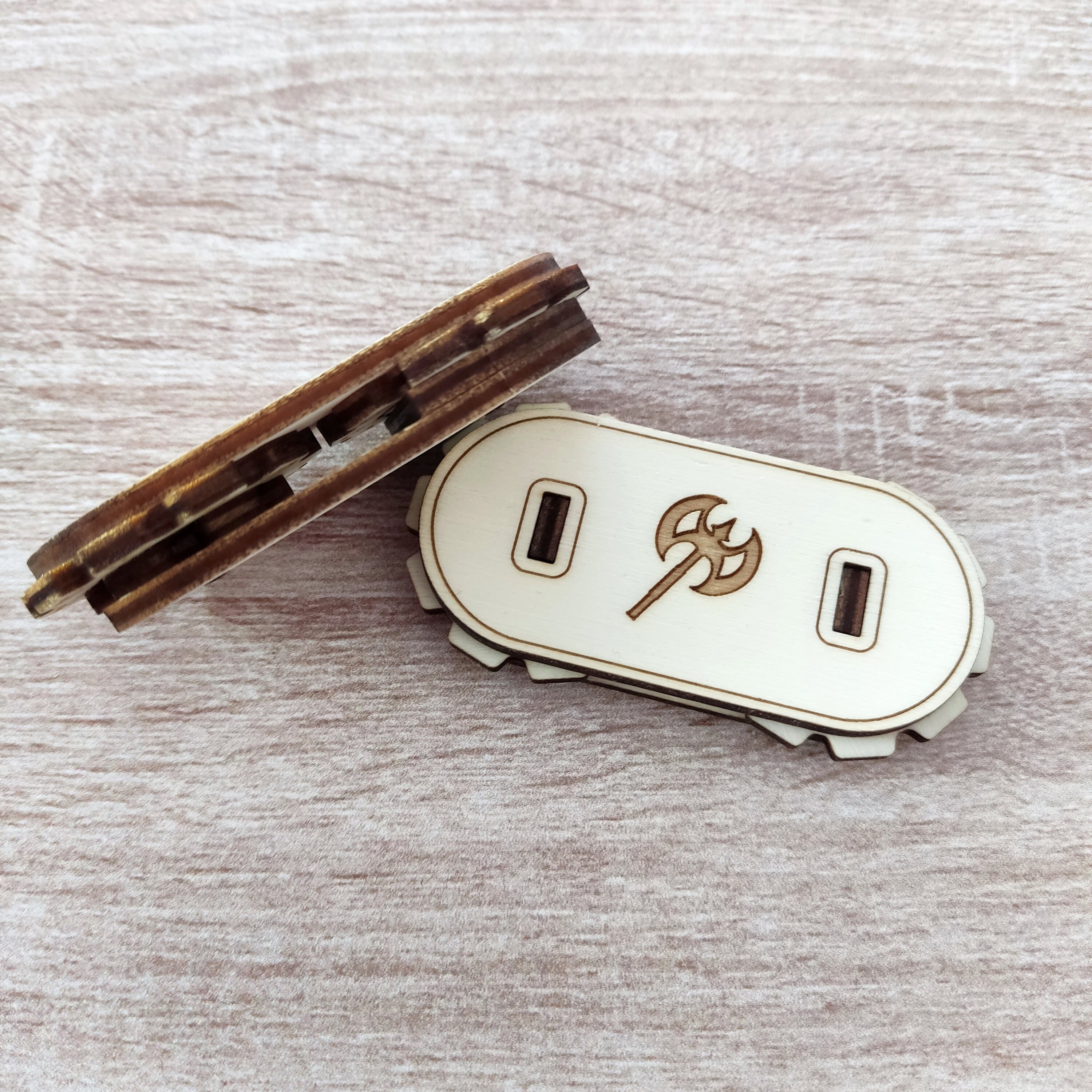 Fichier STL Compteur Points de Vies format carte à jouer 🪄·Design pour