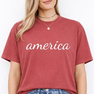 America Script T-Shirt: Patriotic USA 4th of July Tee