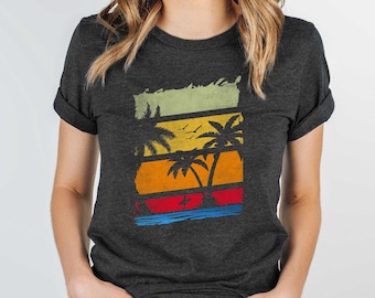 Palm Tree Graphic Tee: Retro Summer Vacation Shirt