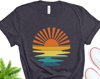 Retro Sunset Rays Graphic Tee, Beachy Summer Vibes