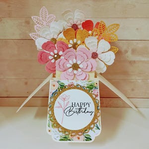Carte de joyeuse fête des mères, carte de joyeux anniversaire, boîte d'anniversaire, carte de fête des mères pop-up fleurs, carte de voeux pop-up boîte 3D faite main