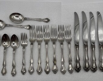 Westmoreland Sterling Silver George & Martha Washington 19pcs 952 Grams