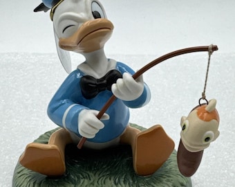 Enesco Disney Donald Duck Ceramic 4” Figurine Hook, Line and Stinker #4006559
